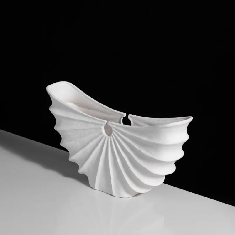 Modern Ceramic Fan Vase – Minimalist White Porcelain Décor Decorative Ceramic Vase Babs