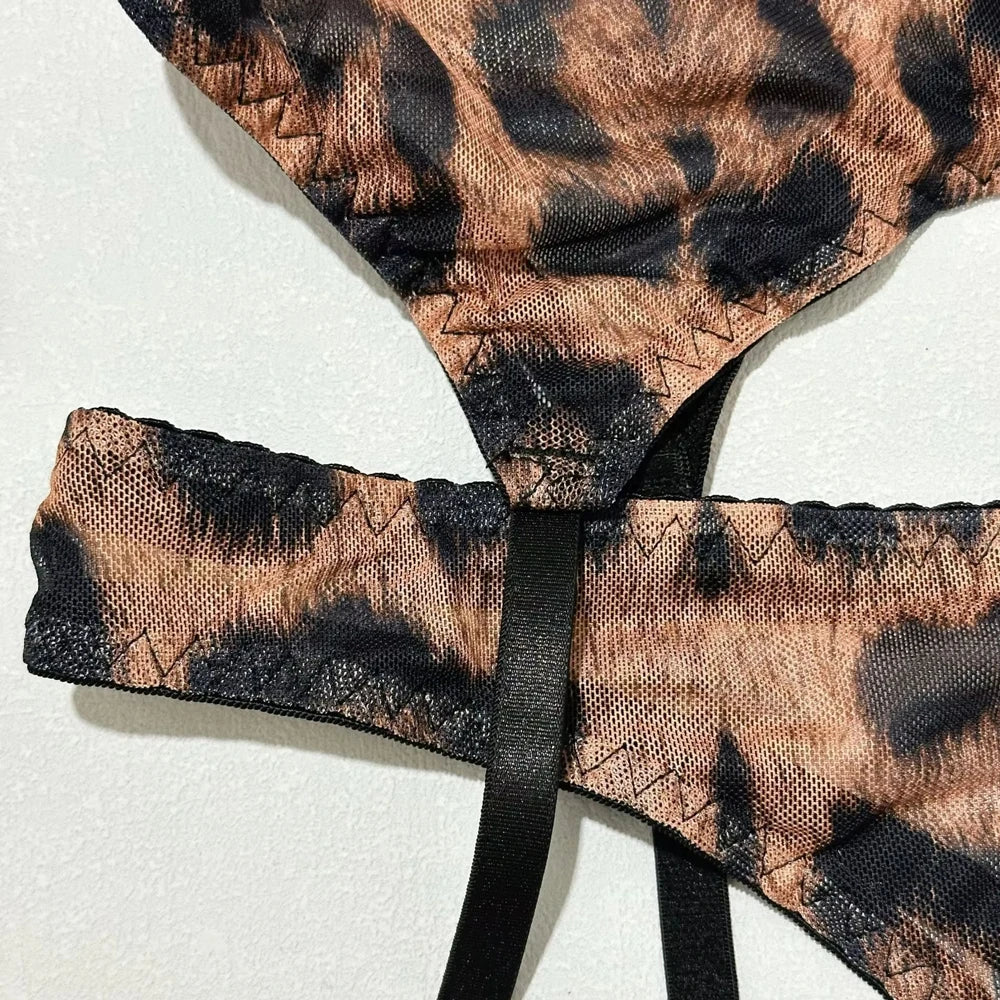 5-Piece Leopard Lingerie Set – Bra, Panty, Garter & Stockings Lingerie Set Babs