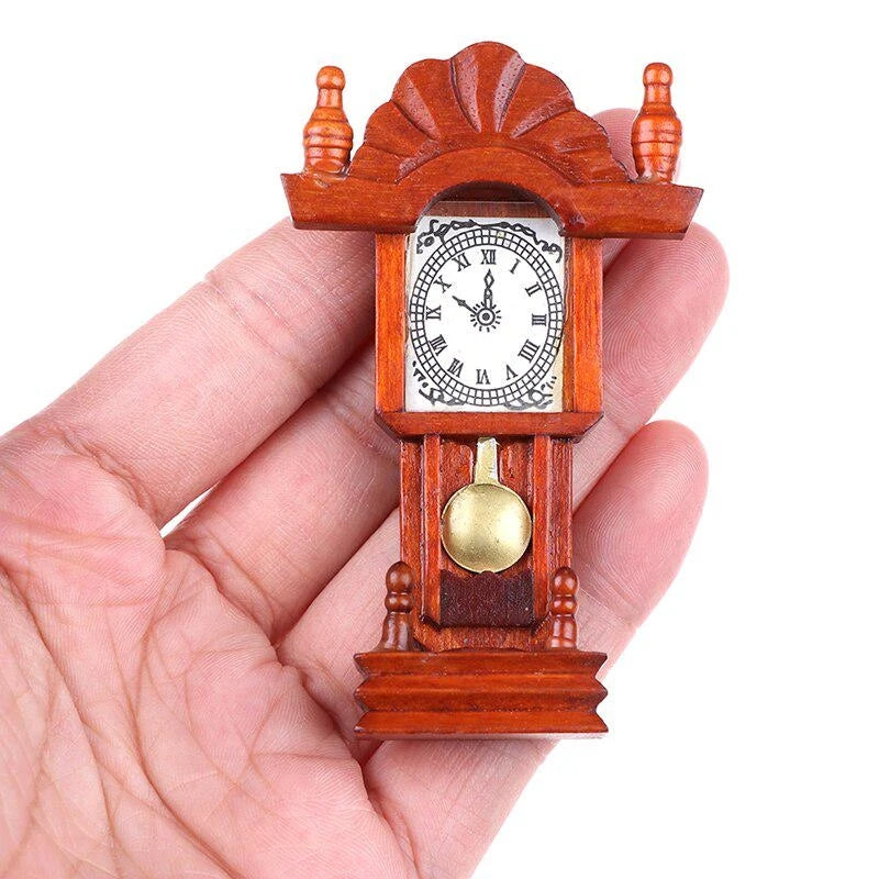 Wood Mahogany Miniature Clock – 1:12 Dollhouse Decoration Dollhouse Accessory Babs