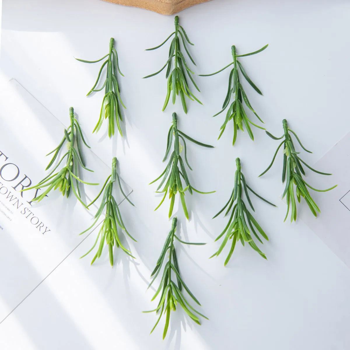 50pcs Artificial Plant Leaves for Wreaths, Wedding & Décor Artificial Leaves Babs light green