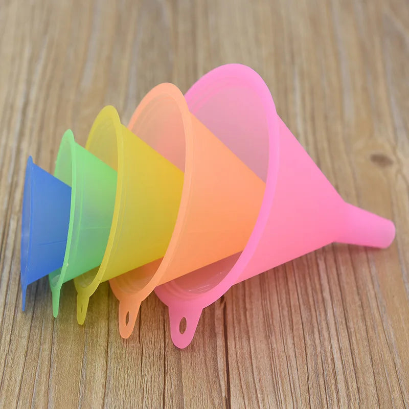 5-Piece Colorful Multi-Size Kitchen Funnel Set – Oil & Juice Kitchen Funnel Set Babs 5Pcs