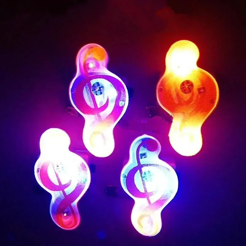 50pcs LED Light-Up Heart Brooch Pins – Glowing Party Badges LED Brooch Pins Babs