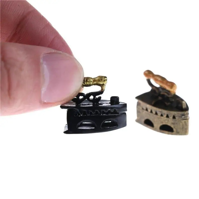 1:12 Miniature Vintage Metal Iron – Dollhouse Accessory Dollhouse Accessory Babs