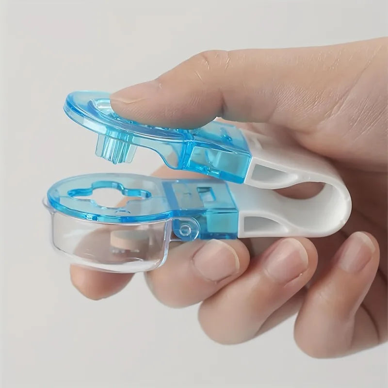 Portable Pill Organizer & Blister Pack Opener with Medicine Box Pill Organizer Babs 1pc