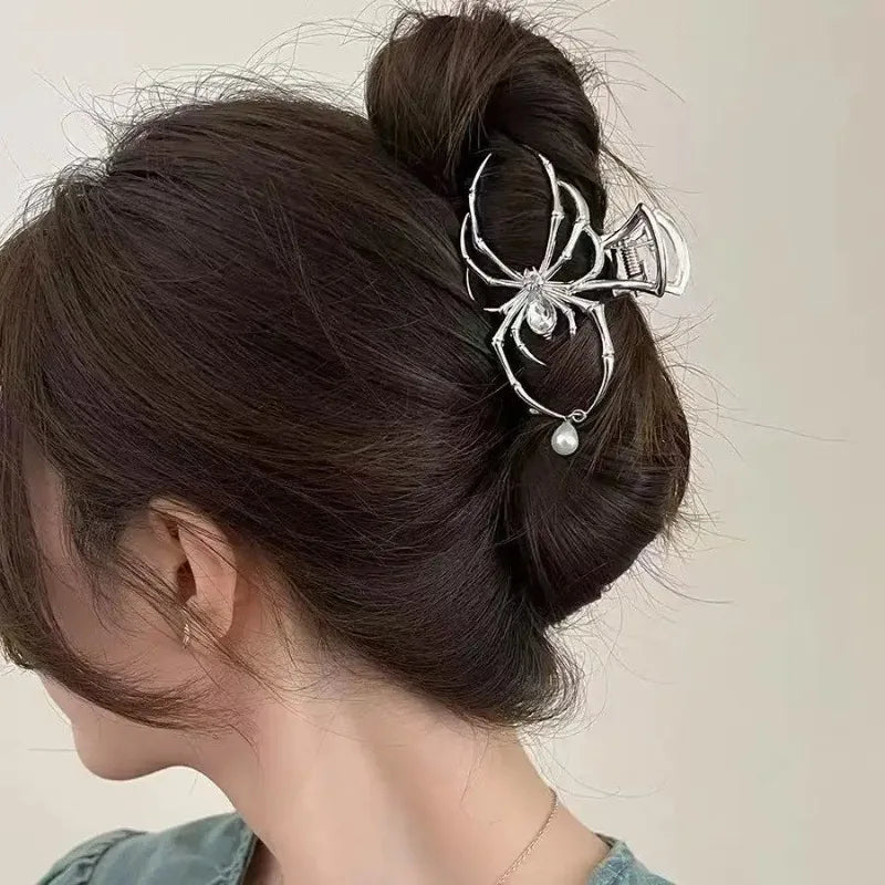 Gothic Spider Hair Claw – Hollow Skeleton Design with Pendant Gothic Hair Claw Babs