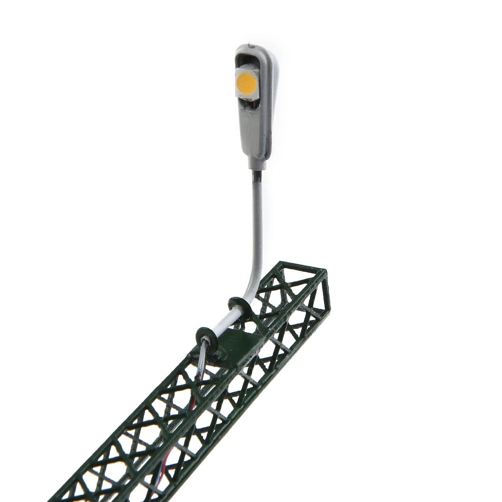 5Pcs HO Scale Lattice Mast LED Street Lights for Model Railway Model Railway Lights Babs