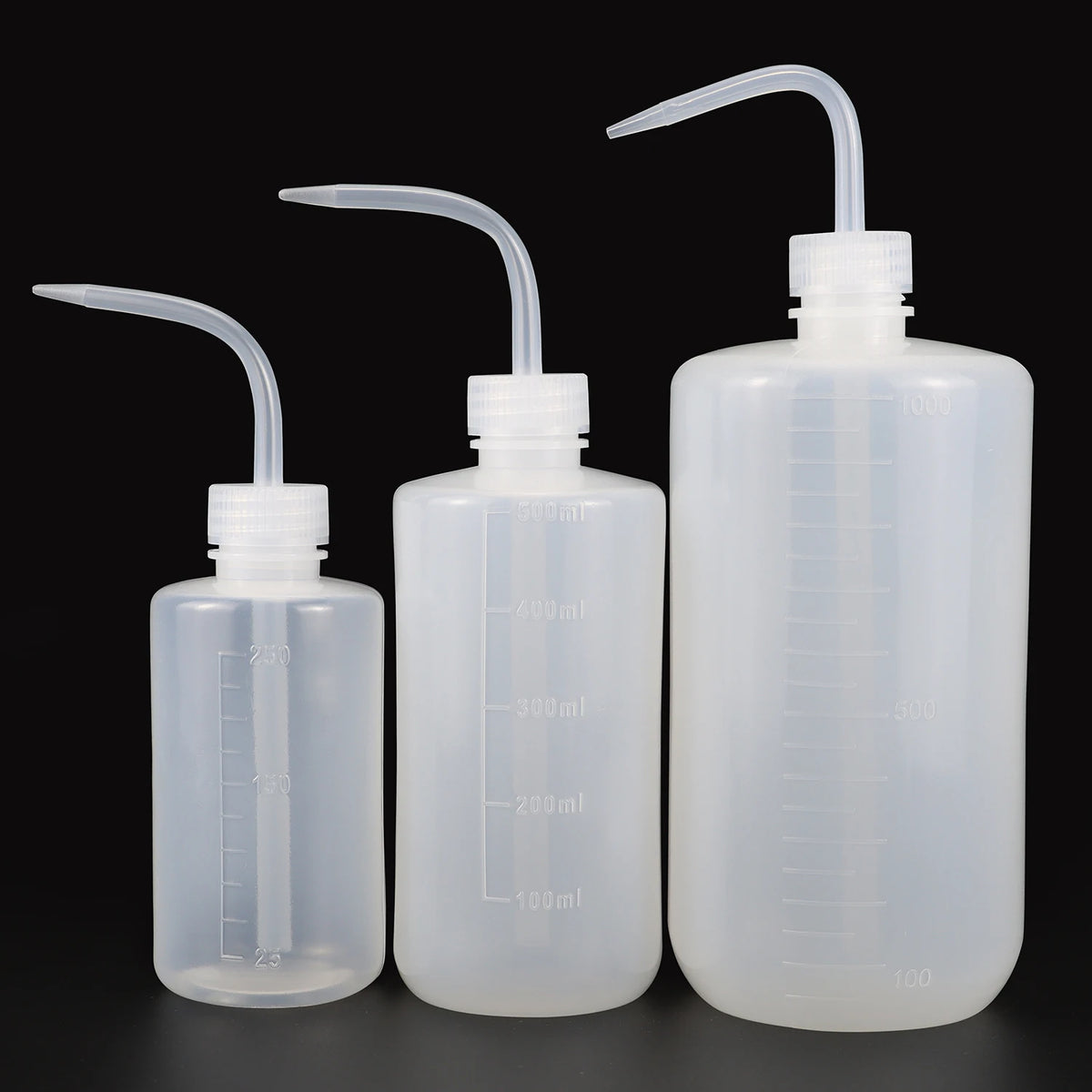 Plastic Squeeze Watering Bottle with Scale – 250/500/1000mL Squeeze Watering Bottle Babs