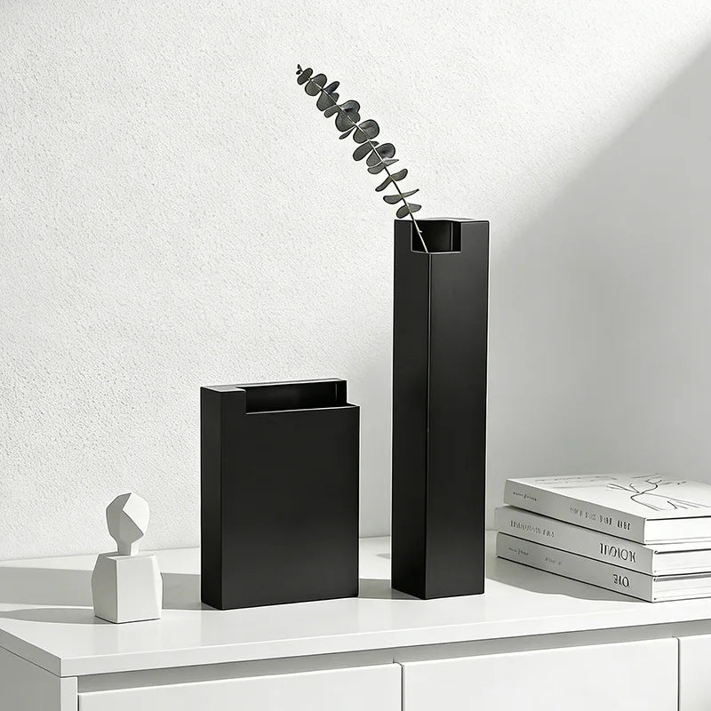 Modern Minimalist Metal Vase – Desktop Flower Ornament Décor Decorative Metal Vase Babs