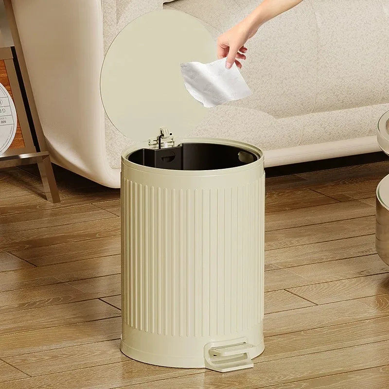 Stainless Steel Pedal Trash Can – 8L Round Kitchen Dustbin Pedal Trash Can Babs