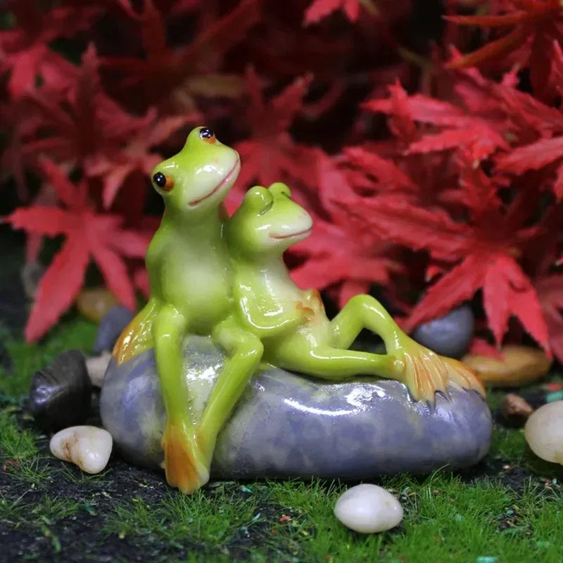 Cute Couple Frog Resin Ornaments – Garden & Fish Tank Decor Resin Decorative Figurine Babs