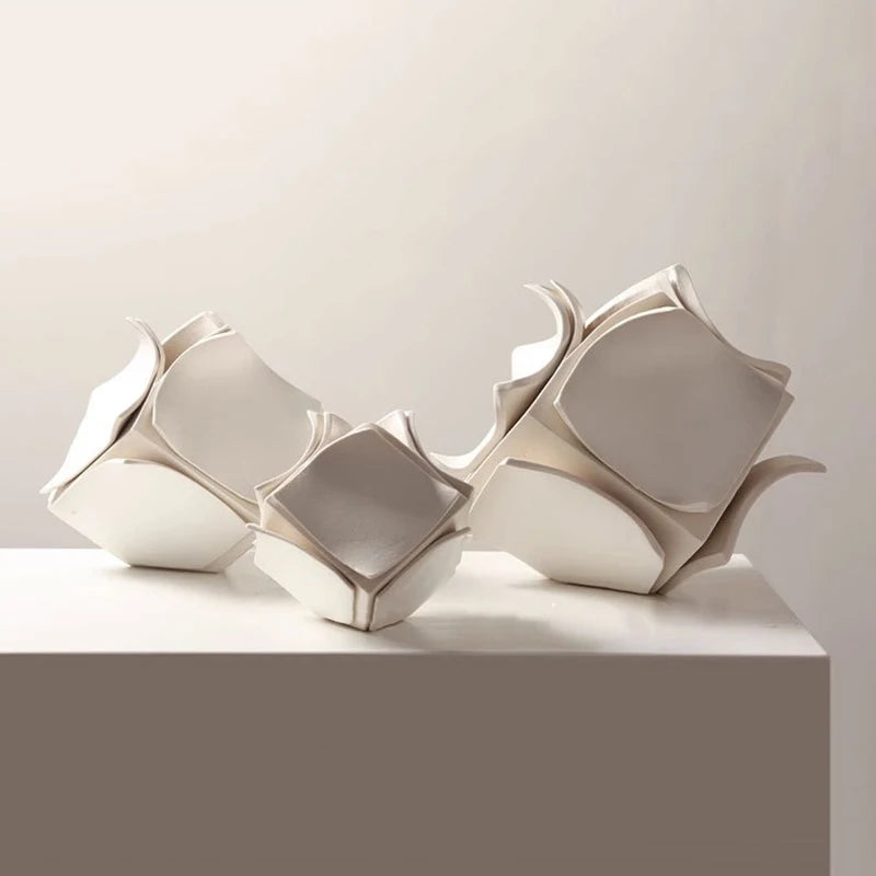 Aesthetic Metal Figurines & Luxury Dried Flower Vases | Modern Décor Decorative Figurine Vase Babs