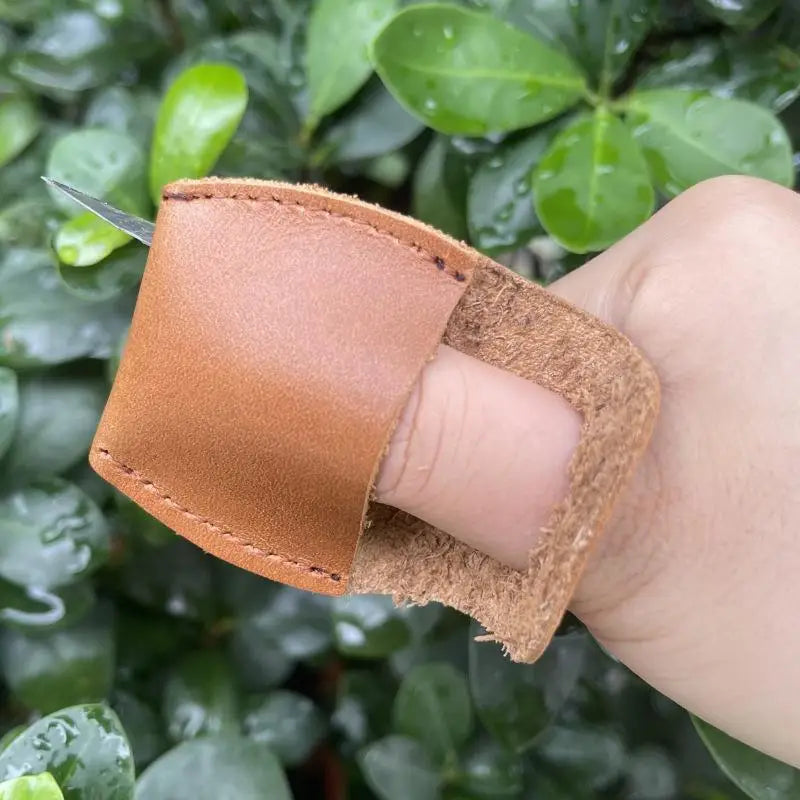 Cowhide Leather Finger Guard – Anti-Slip Knife & Craft Protector Leather Finger Guard Babs A