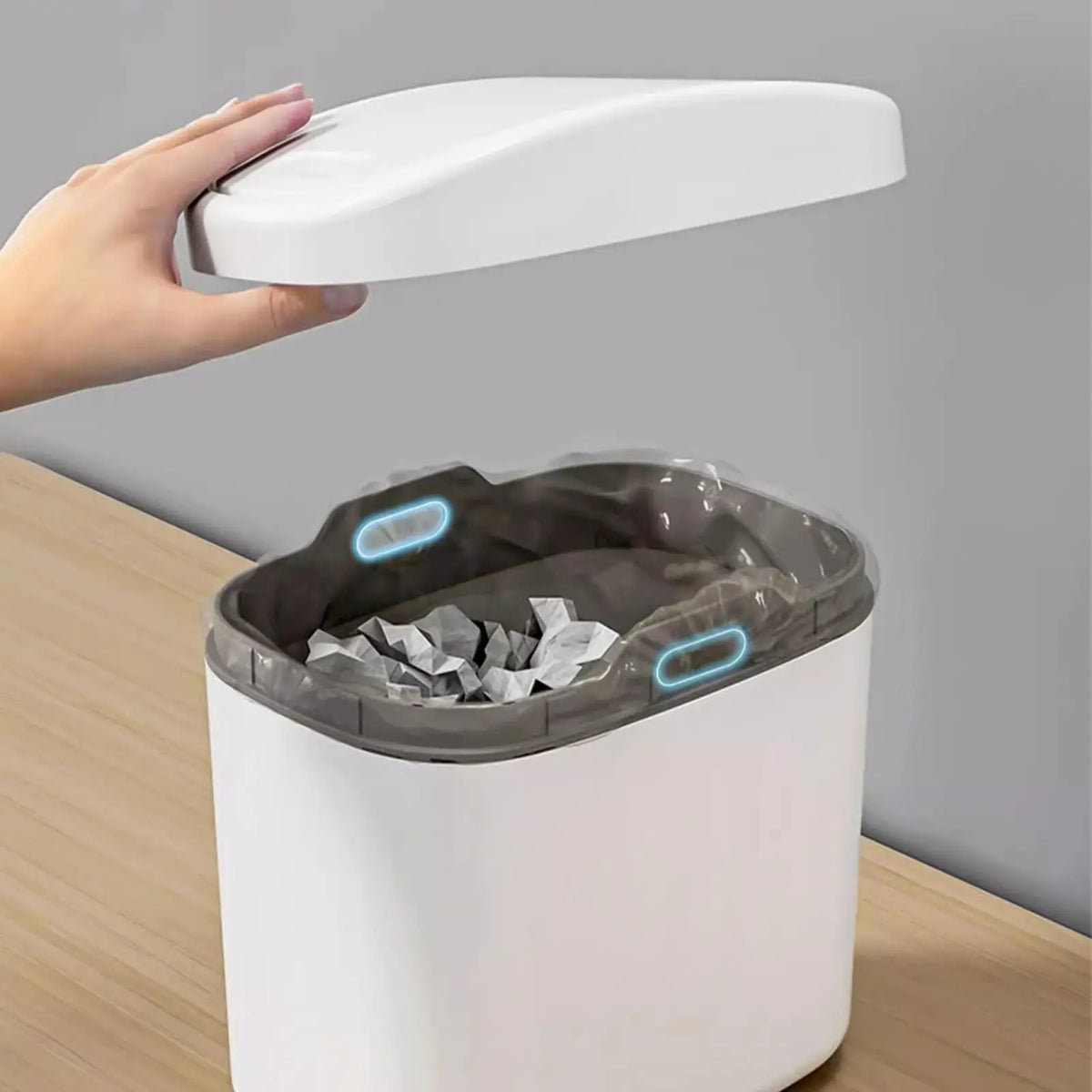 Desktop Mini Trash Can with Shake Lid | Plastic Dustbin Desktop Trash Can Babs