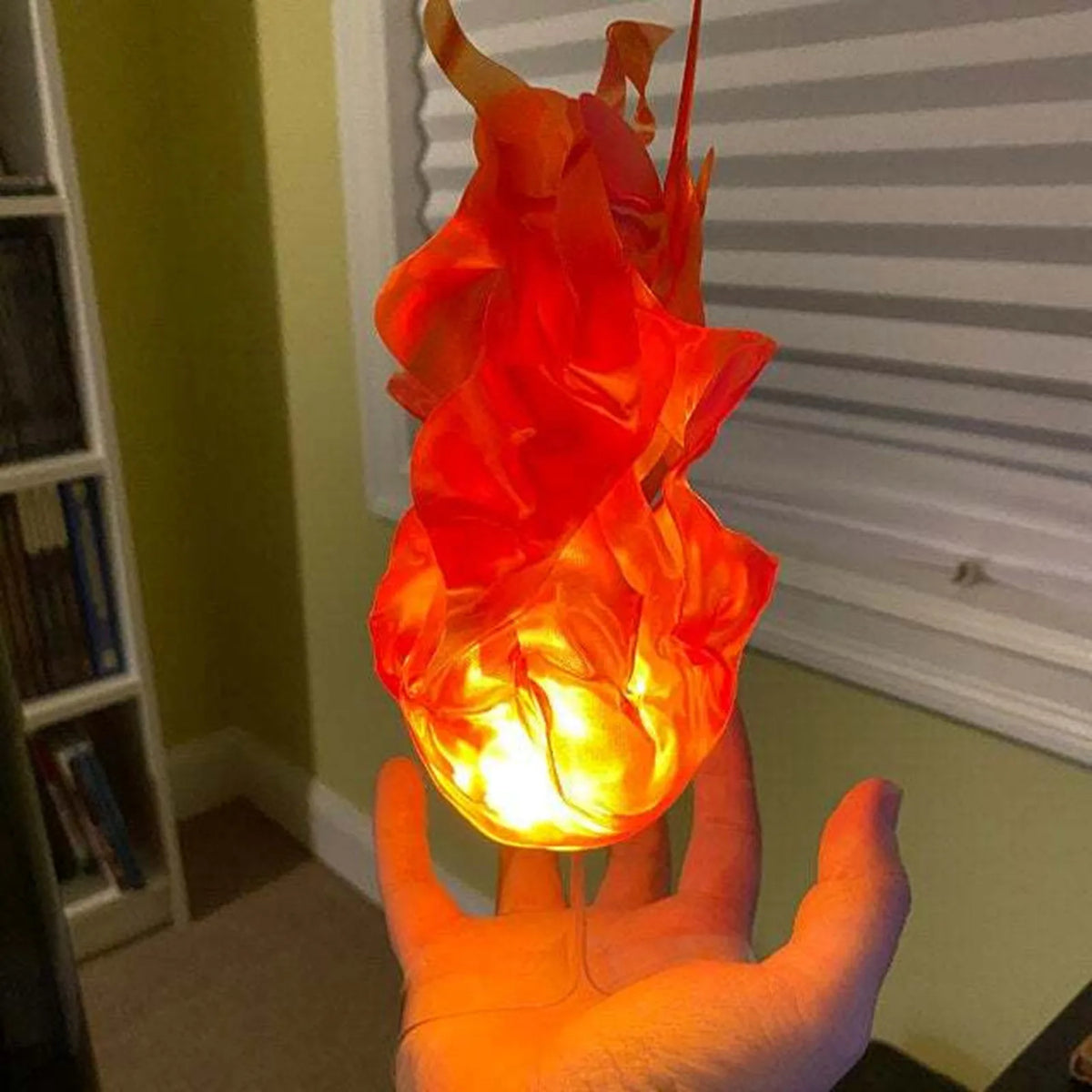 Halloween Floating Fireball LED Prop – Cosplay Flame Light Halloween Party Prop Babs