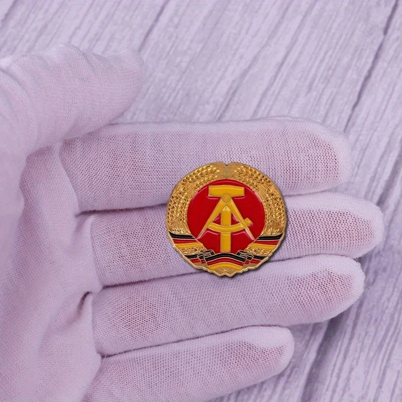 East Germany Flag Lapel Pin – GDR National Flag Brooch Badge Flag Lapel Pin Babs