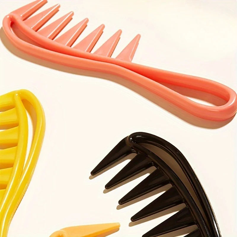 Retro Men's Hair Comb – Hollow 3D Handle for Styling & Massage Men's Hair Comb Babs