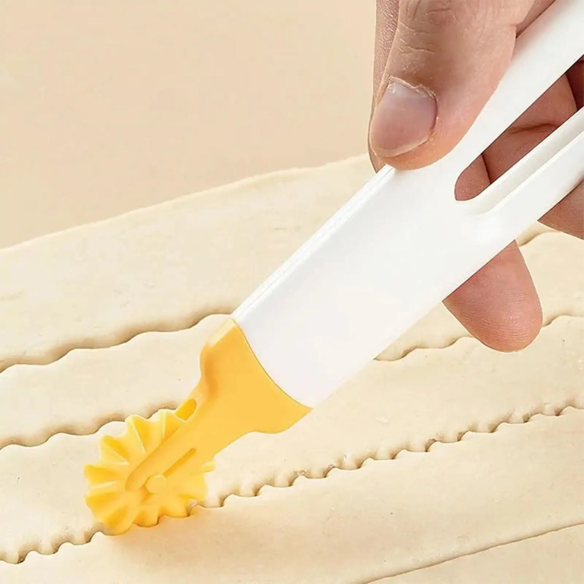 Plastic Lattice Pastry & Pizza Cutter Wheel Roller Tool Pastry Cutter Wheel Babs