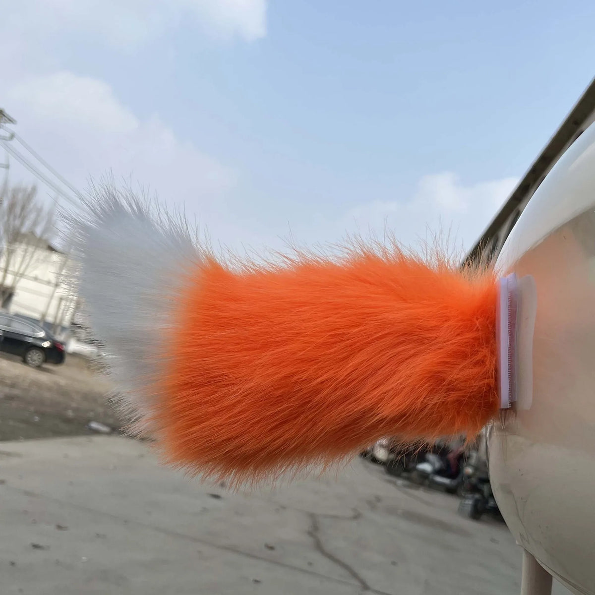 Electric Wagging Faux Fox Tail Car Ornament | Remote Control Car Exterior Ornament Babs 1