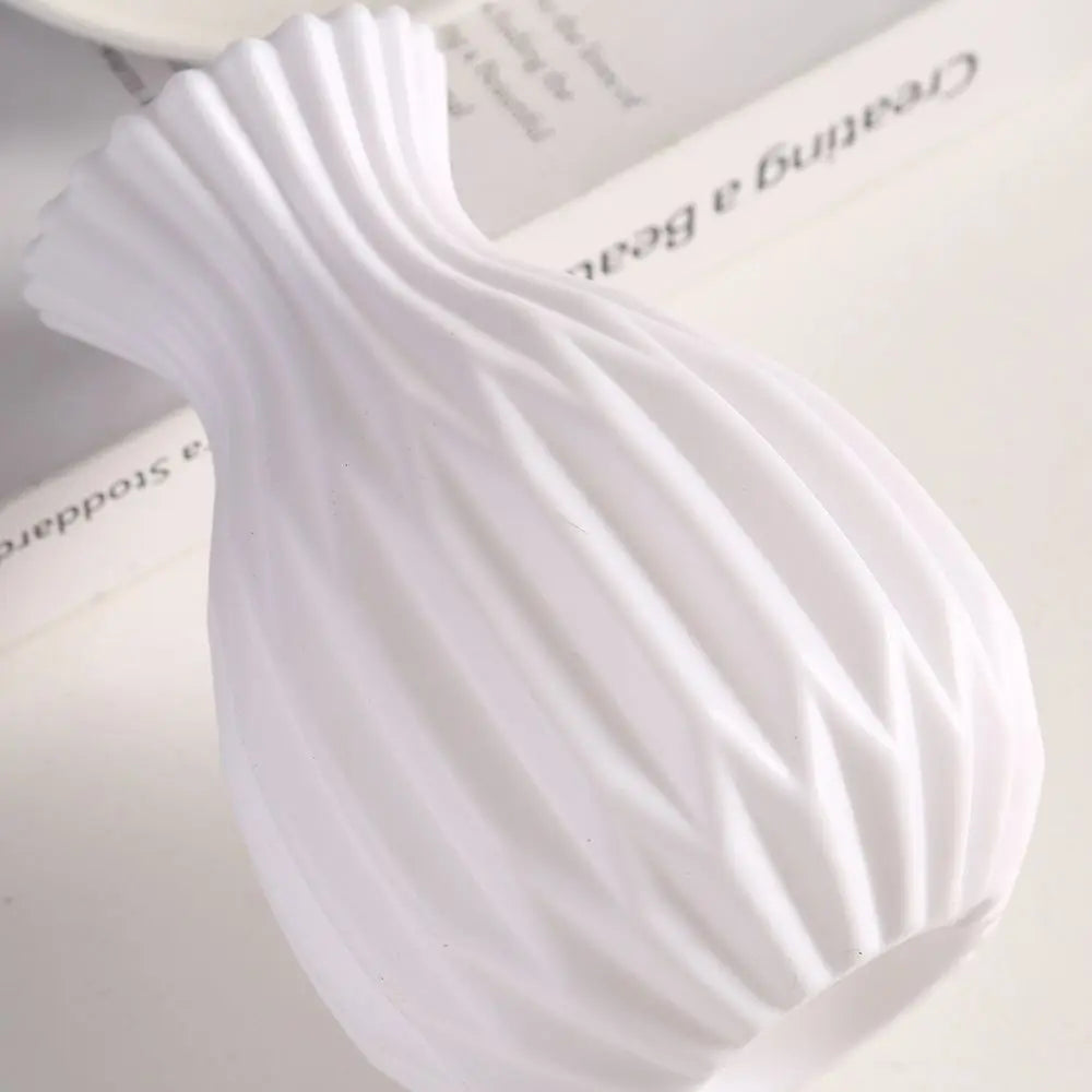 White Nordic Plastic Vase – Imitation Ceramic Flower Pot Decorative Vase Babs