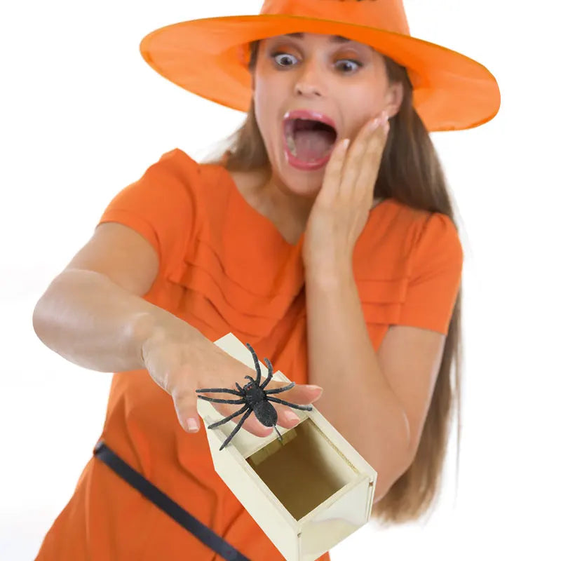 Simulation Spider in Wooden Box – Halloween Prank Toy Prank Joke Toy Babs