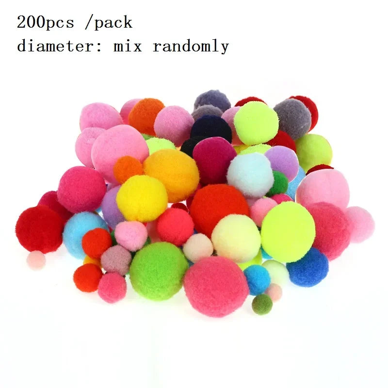 Fluffy DIY Pom Pom Balls – Craft, Party & Holiday Décor DIY Craft Pom Poms Babs 7