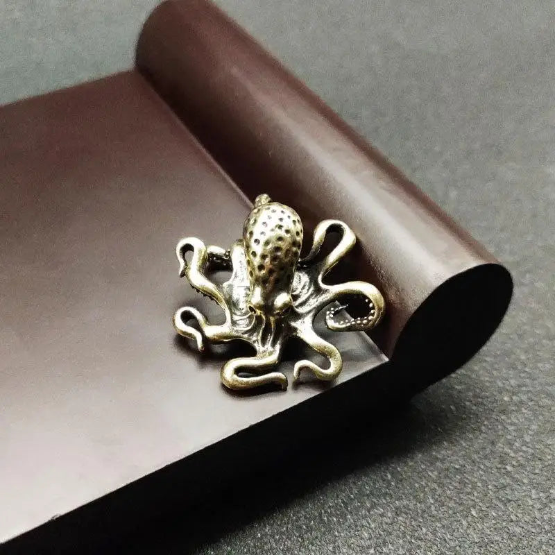 Brass Octopus Figurine – Antique Copper Tea Pet Desk Ornament Decorative Figurine Babs
