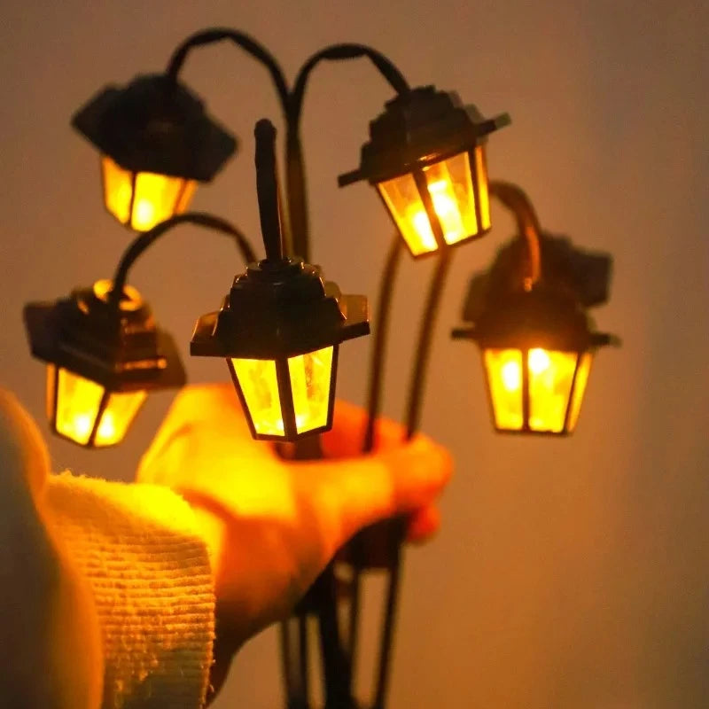 Retro Solar Lantern 6 LED Garden Light – Street Lamp Décor Solar Garden Lantern Babs