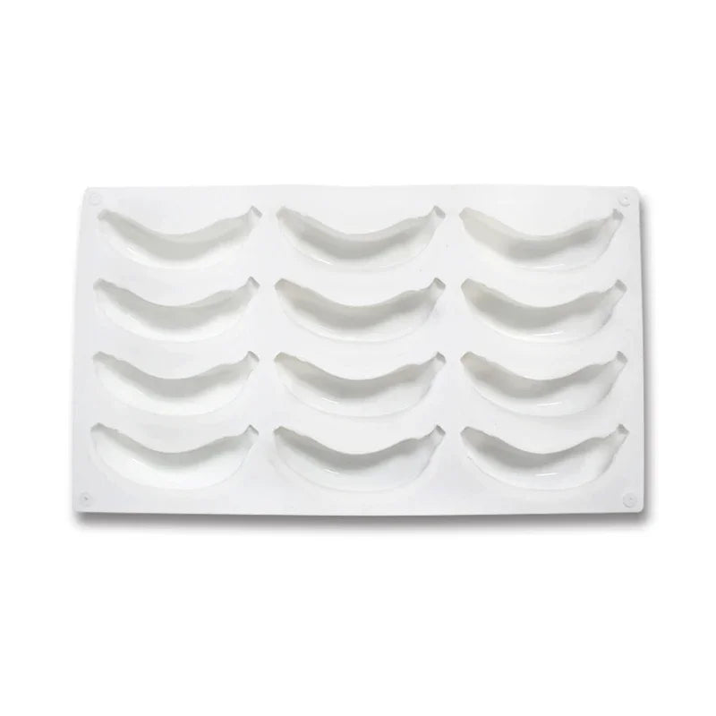12-Cavity 3D Banana Silicone Mold – Chocolate, Cake & Dessert Silicone Baking Mold Babs 1pc