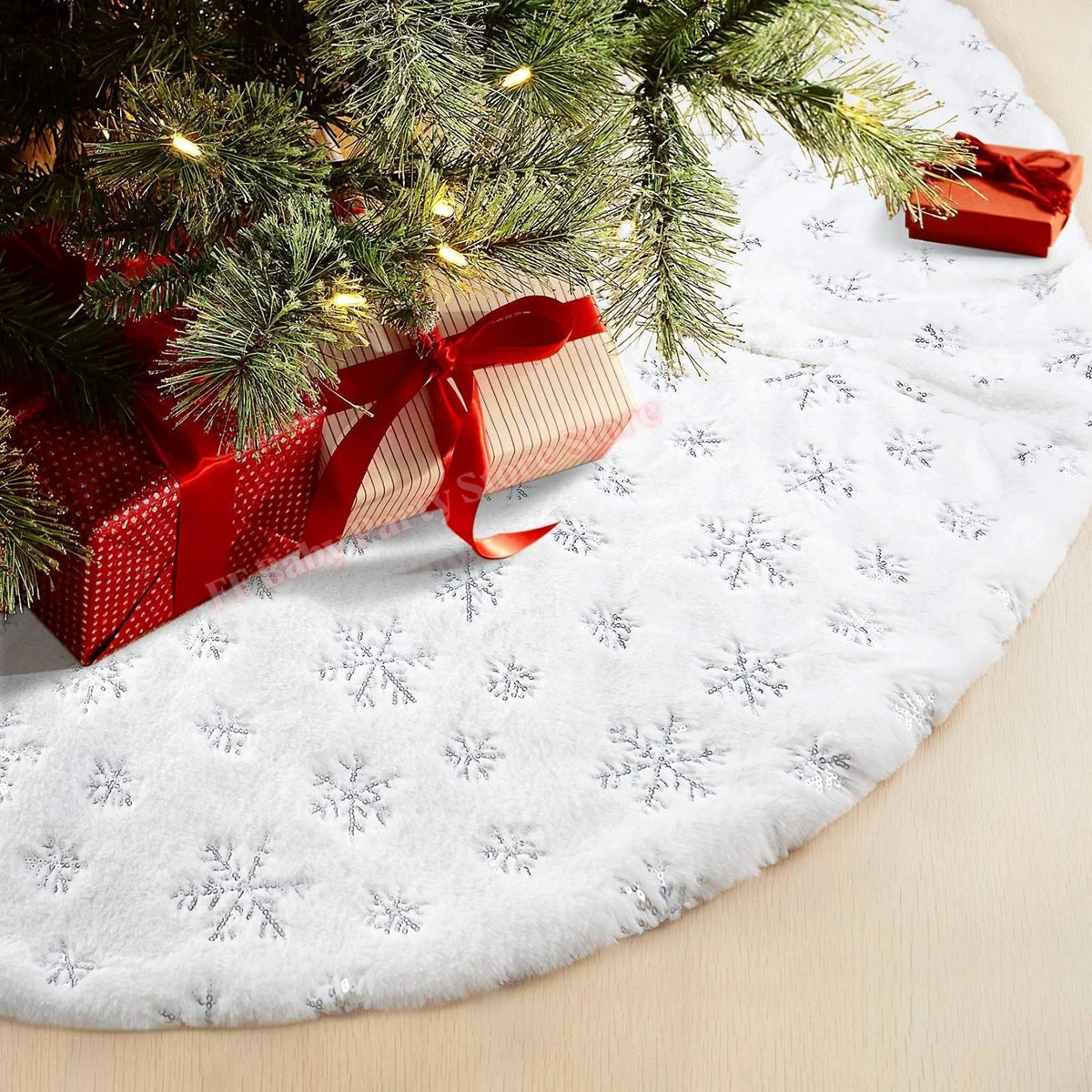 Red Christmas Tree Skirt – Snowflake Santa Reindeer Xmas Decor Christmas Tree Skirt Babs Silver Snowflake 120cm