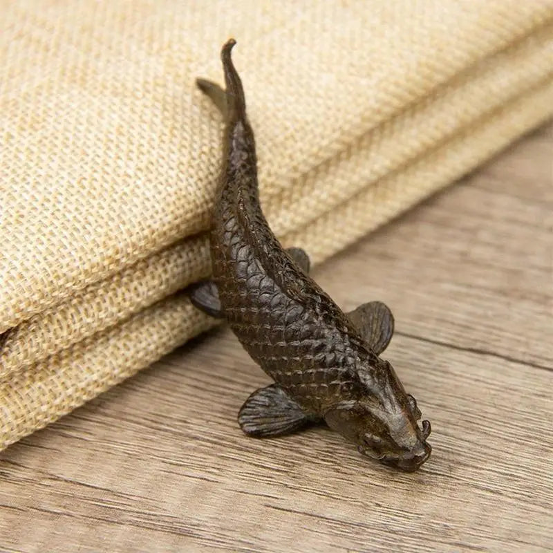 Retro Metal Carp Fish Figurine – Feng Shui Home Decor Ornament Decorative Figurine Babs