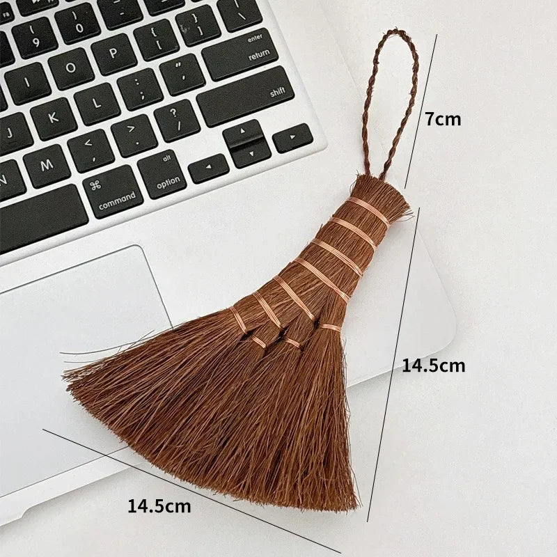 Small Bamboo Palm Hand Broom – Short Handle Desk Dust Brush Hand Broom Babs