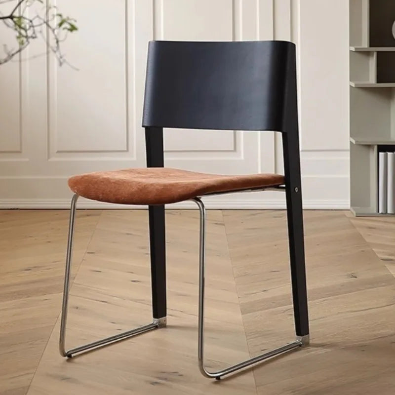 Nordic Solid Wood Dining Chair – Modern Minimalist Luxury Dining Chair Babs Black