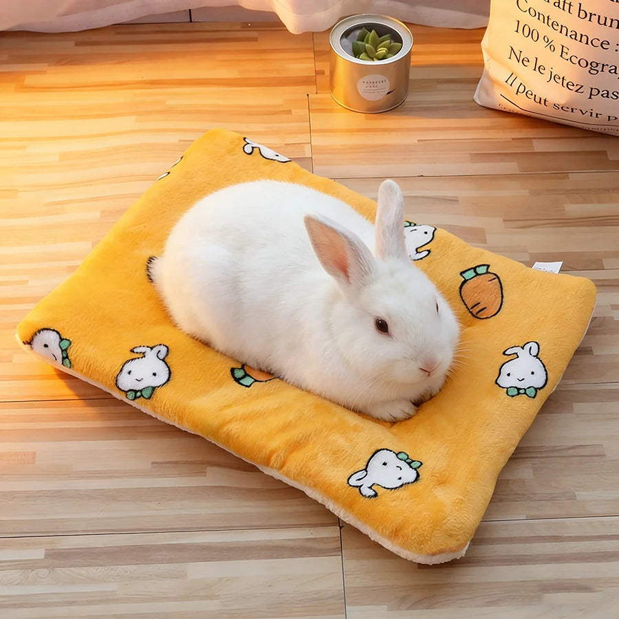 Warm Small Animal Bed Mat – Rabbit, Hamster, Guinea Pig Nest Small Animal Bed Mat Babs