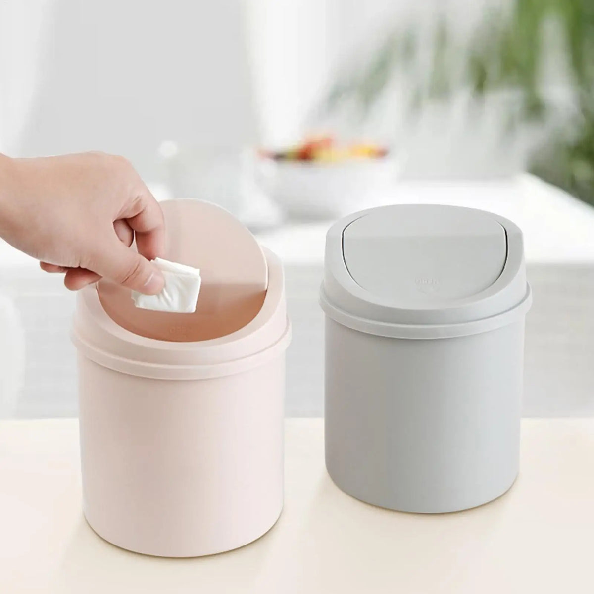 Mini Desktop Trash Can with Lid – Small Tabletop Waste Bin Desktop Trash Can Babs