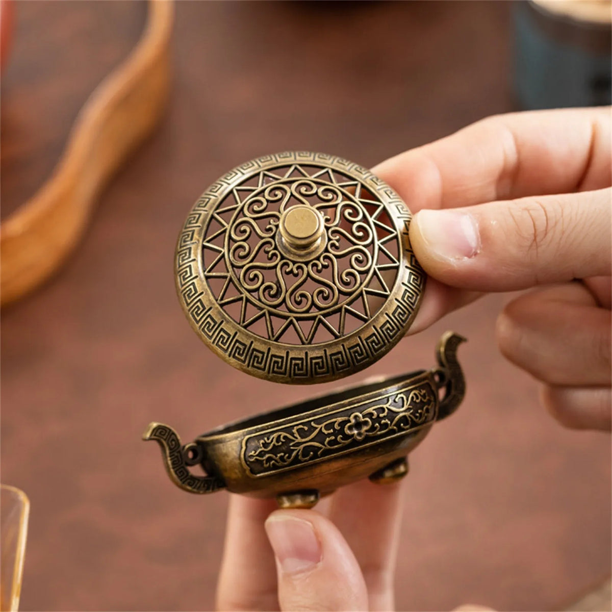 Vintage Brass Incense Burner – 3-Legged Hollow Censer with Lid Incense Burner Babs