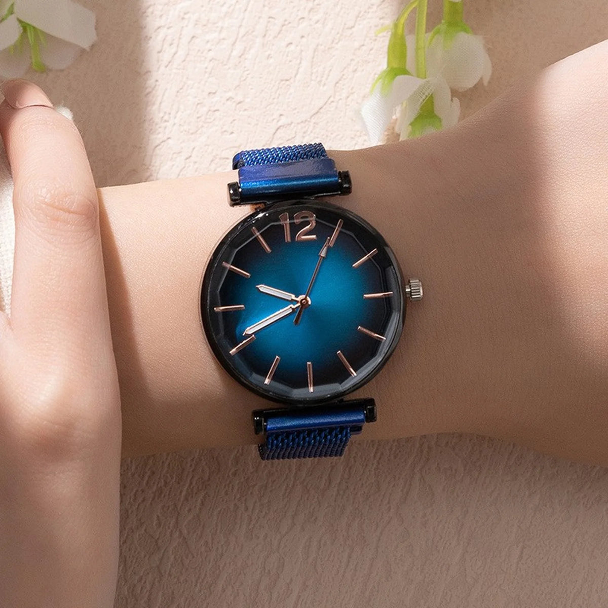 Women's Black Dial Quartz Watch – Ceramic Strap, Auto Date Ladies Quartz Watch Babs Blue