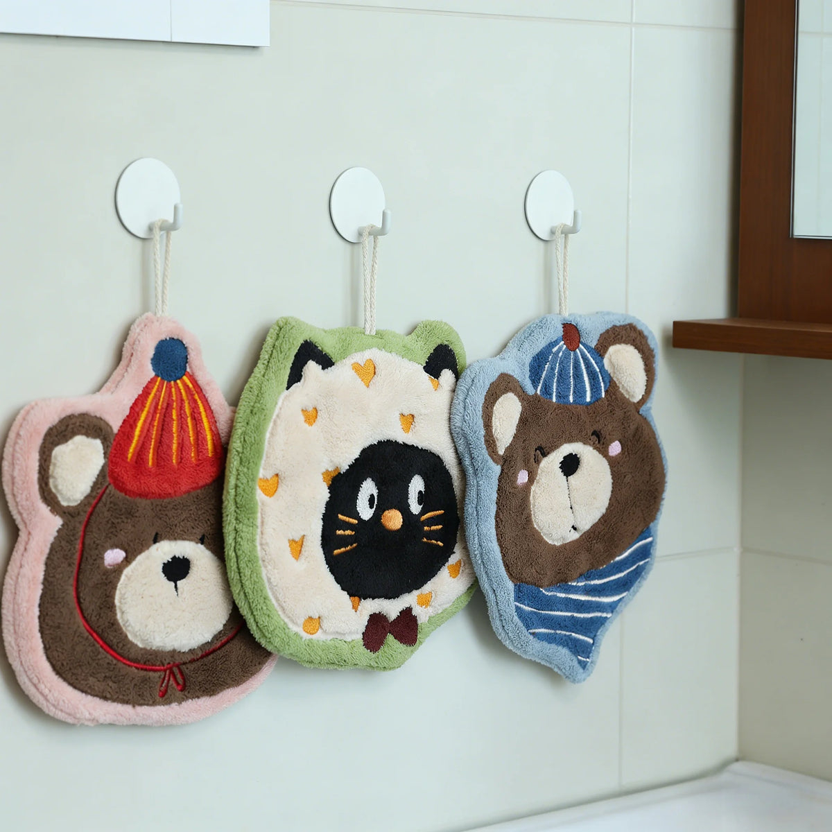 Coral Velvet Cartoon Hanging Hand Towel – Super Absorbent Hanging Hand Towel Babs