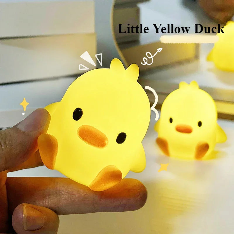 Cartoon Yellow Duck Night Light – Cute Bedside Desk Ornament Novelty Night Light Babs