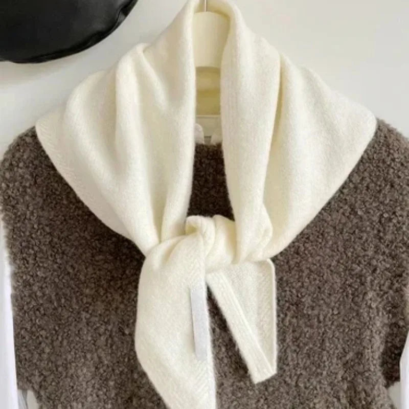 Women's Wool Knit Triangular Scarf – Headscarf & Wrap Knitted Triangular Scarf Babs white