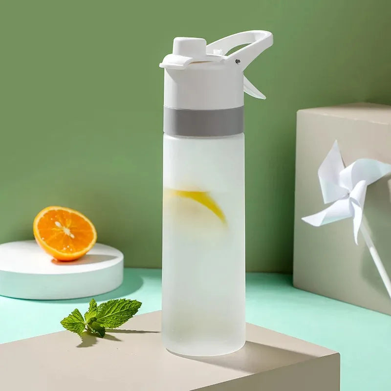 700ml BPA-Free Spray Water Bottle – Leakproof & Reusable Spray Water Bottle Babs 650ml WHITE