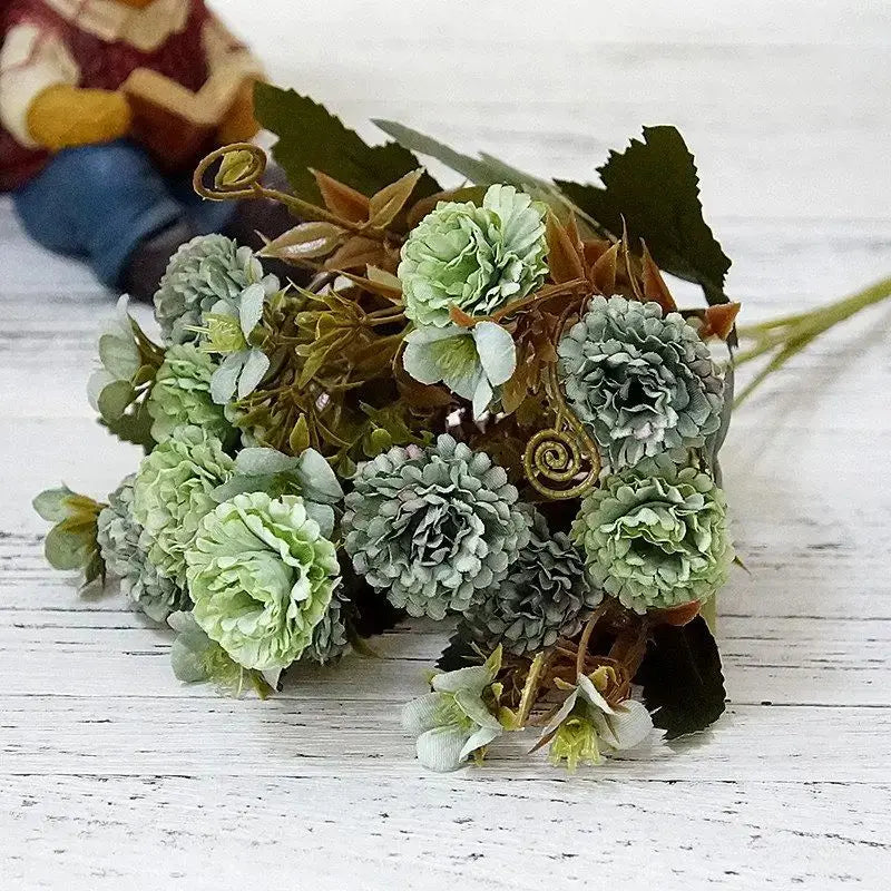 Silk Carnation Artificial Flower Wreath – Fade-Resistant Décor Artificial Flower Wreath Babs light green 1 pc