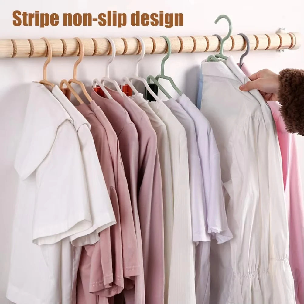 Foldable Travel Clothes Hangers – Lightweight & Space-Saving Foldable Travel Hanger Babs