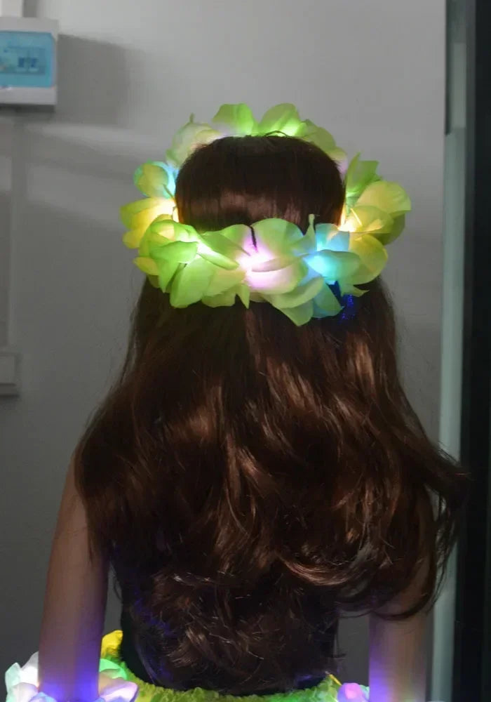 Light Up Hawaiian Flower Lei Necklace | Luau Glow Party Glow Party Necklace Babs 1pcs green wreath