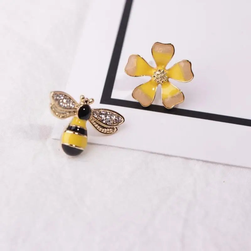 Flower & Bee Asymmetric Zircon Stud Earrings | Fashion Jewelry Zircon Stud Earrings Babs 1pair