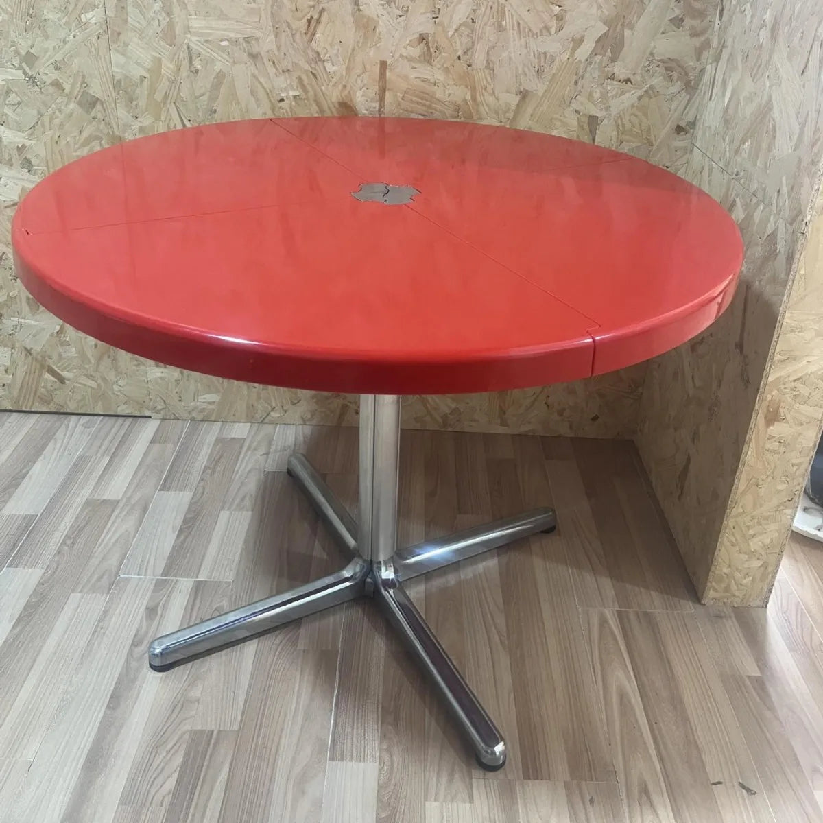 Nordic Foldable Round Dining Table | Metal Frame, 95x73cm Foldable Dining Table Babs Red