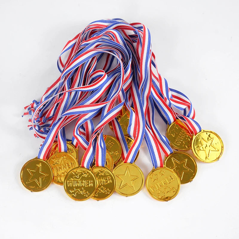 Gold Plastic Winner Medals & Trophies Kids Party Favors 5/10Pc Party Favor Medals Babs
