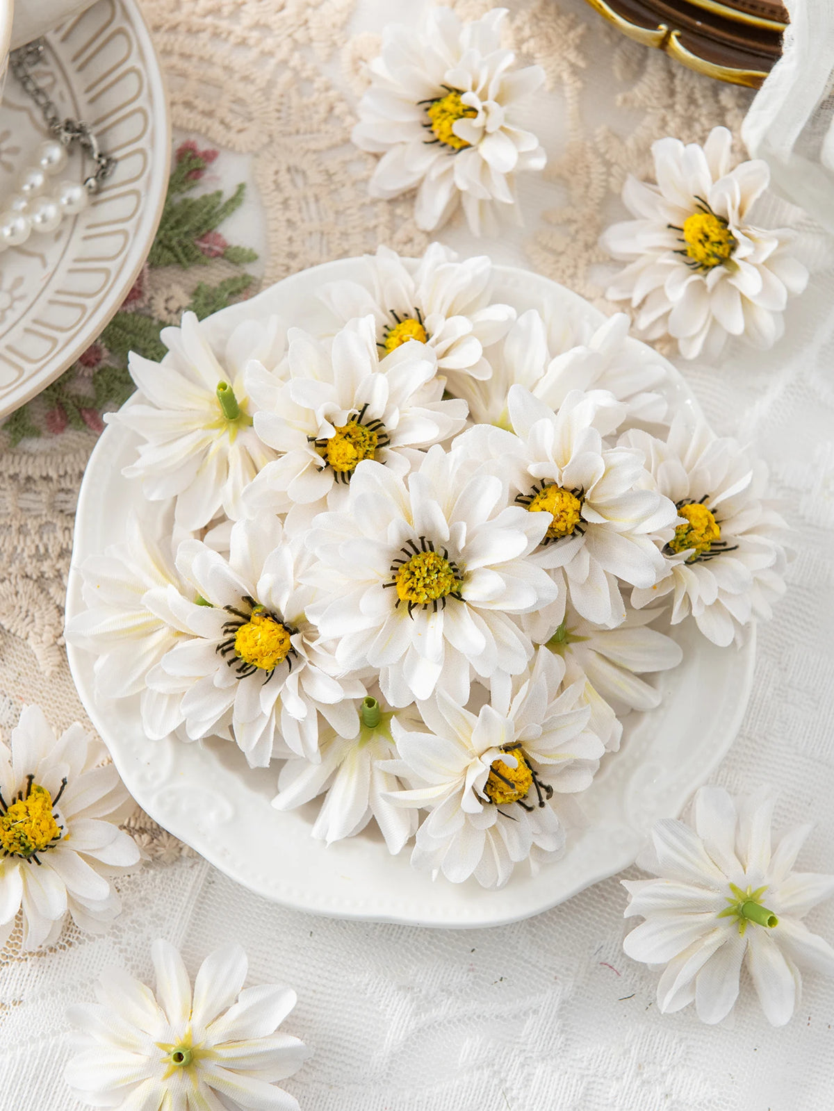 Small Daisy Artificial Silk Flowers 10/20 Pcs – Home & Wedding Artificial Silk Flowers Babs COLOR 2 20 PCS
