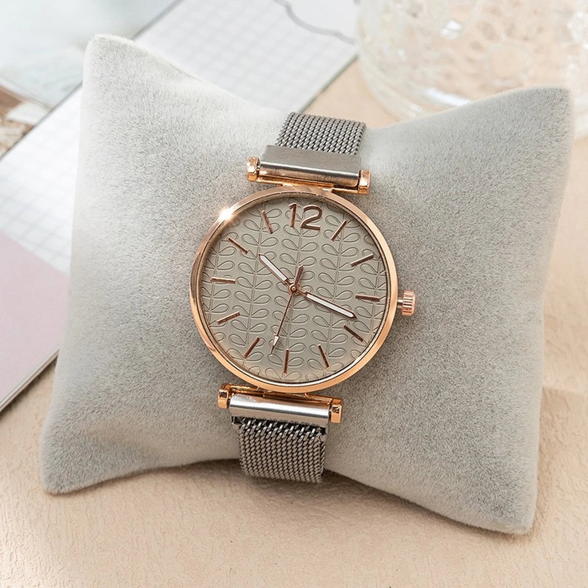 Women's Golden Vintage Quartz Wristwatch – Luxury Ladies Watch Ladies Fashion Watch Babs