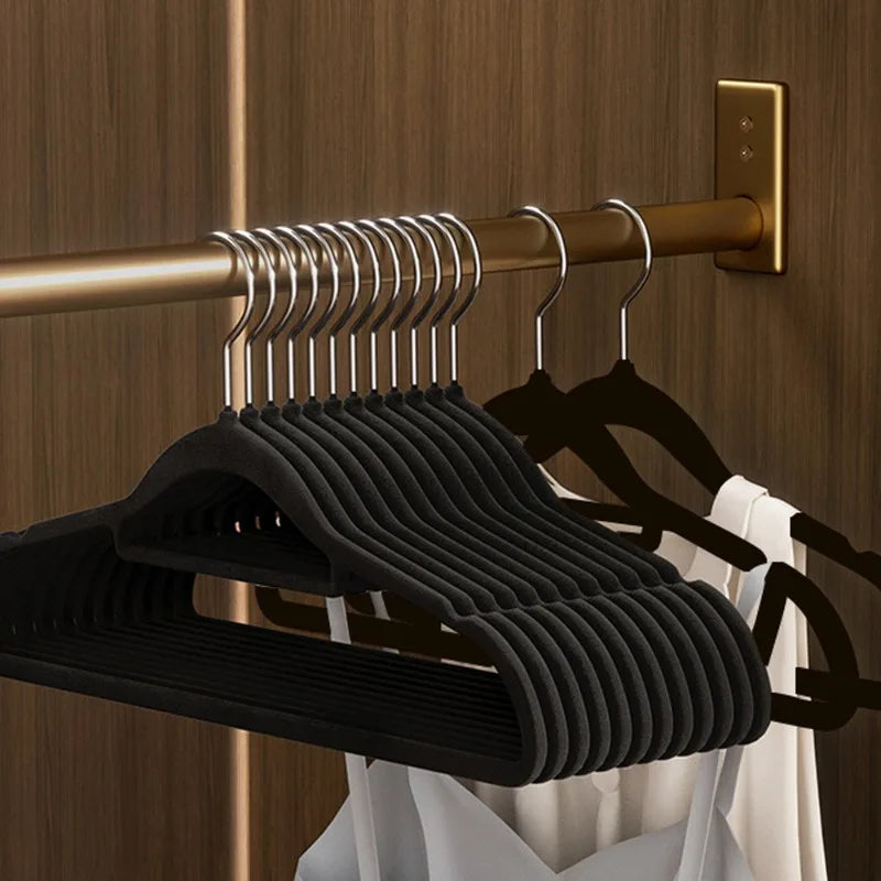 10-Pack Premium Velvet Hangers – 360° Hook & Tie Bar Velvet Clothes Hangers Babs