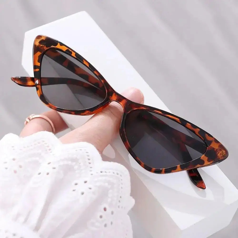 Candy Color Cat Eye Sunglasses – Retro Small Frame Unisex Cat Eye Sunglasses Babs Leopard-Grey